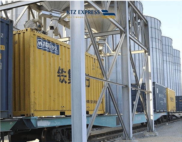 Первый экспортный контейнерный поезд с кукурузой отправлен из Казахстана в КНР